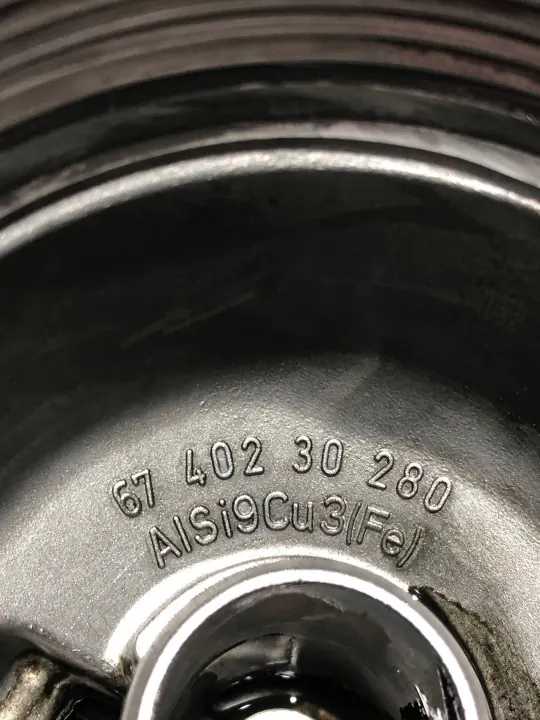 Mercedes Öljynsuodinkotelo OEM 6740230280 - Käytetty image 3