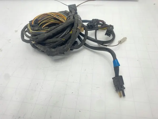 Aurinkoluukun asennusjohto Mercedes W124 image 3