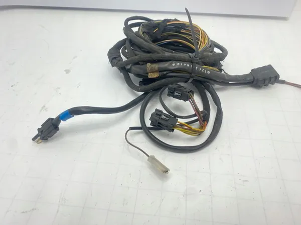 Aurinkoluukun asennusjohto Mercedes W124 image 4