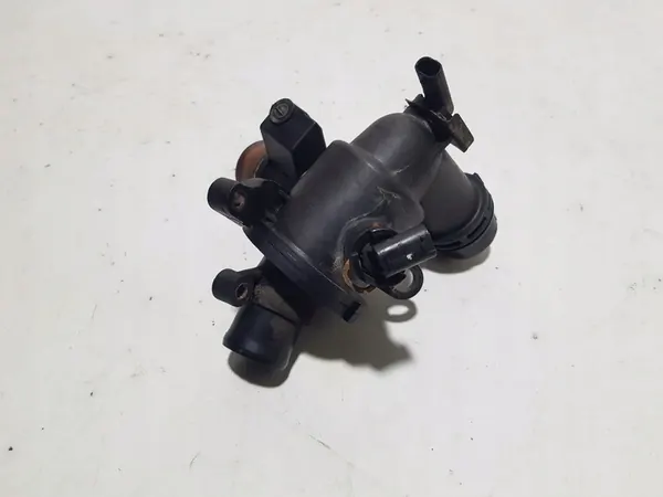 MERCEDES W205 X253 GLC W213 2.2 CDI Thermostat + Housing image 2