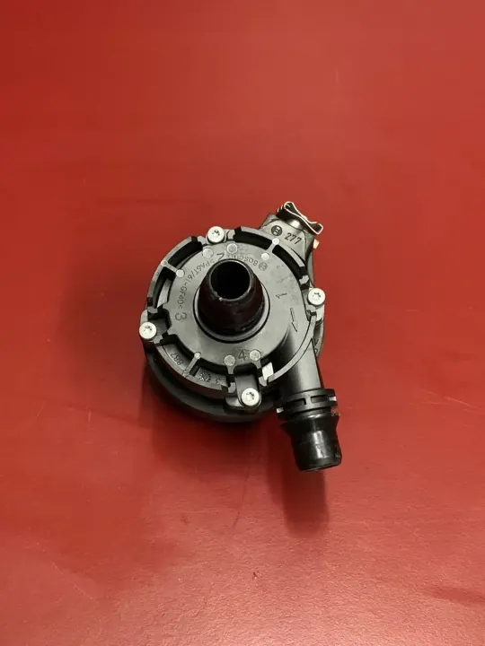 Pompe à eau BMW X3 G01 OEM KSI2776 - Occasion image 2