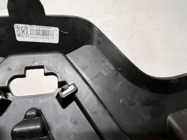 Renault Captur II Radiator Grille OE 623105565R image 10