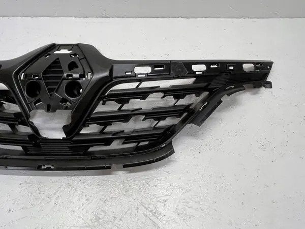Renault Captur II Radiator Grille OE 623105565R image 5