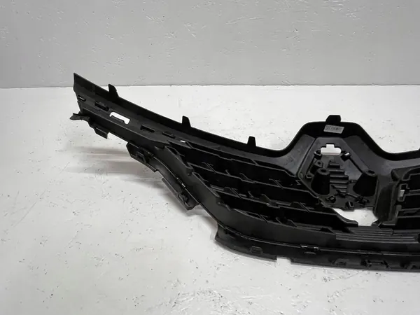 Renault Captur II Radiator Grille OE 623105565R image 7