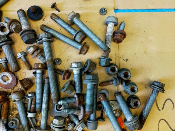 Tornillos suspensión OEM 4.7KG para VW Touran III 2017 image 4