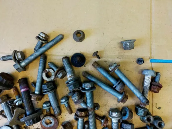 Tornillos suspensión OEM 4.7KG para VW Touran III 2017 image 5