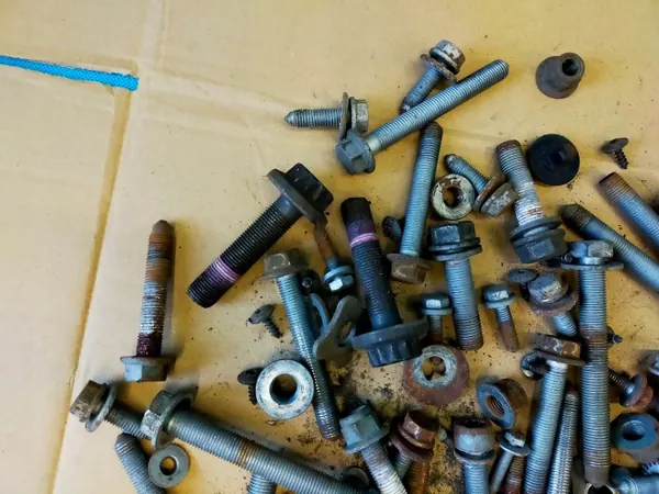 Tornillos suspensión OEM 4.7KG para VW Touran III 2017 image 6