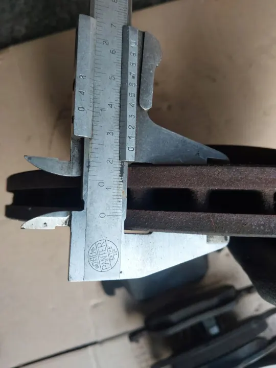 Voorremmen schijven & blokken OEM Tarcze klocki przód Renault Megane III image 4