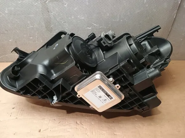 Oikea xenon-ajovalot Nissan Qashqai J10 image 6