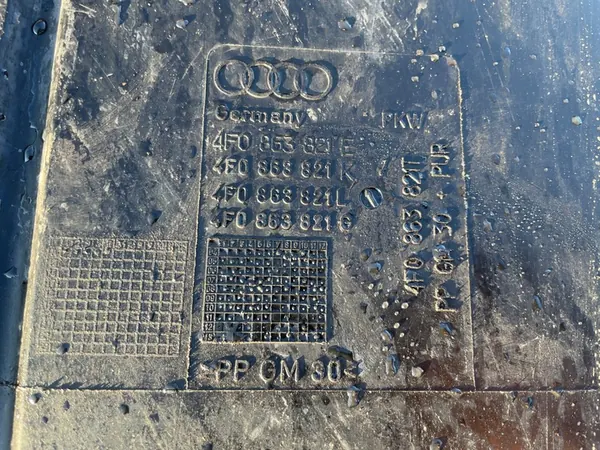 Nedre Motorplåt Audi A6 C6 image 6