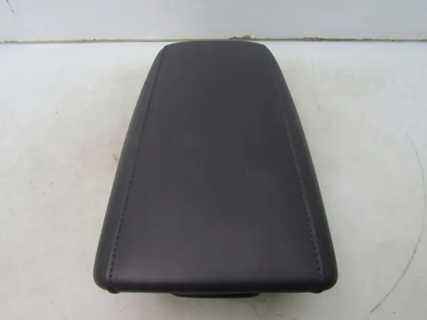 Reposabrazos OEM 84660AT000 para Kia Niro II 24R image 2