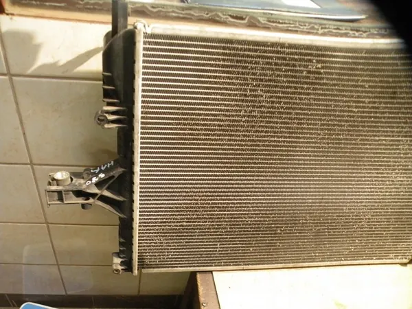 Radiador de refrigeración del motor Nissens 65553A image 5