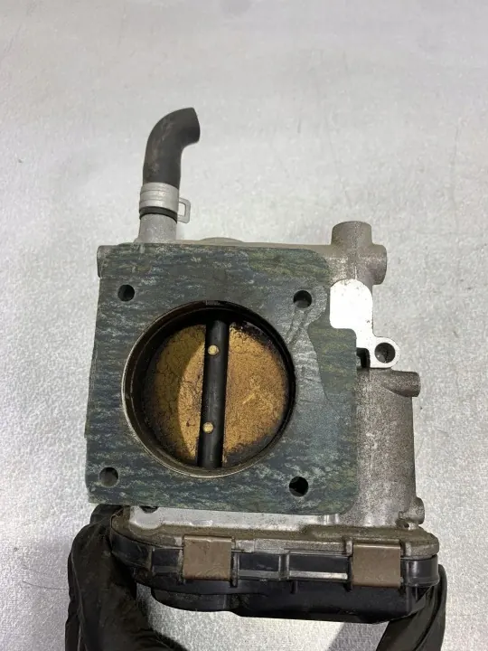Subaru Outback Gasklep OEM FBZ18397 image 4
