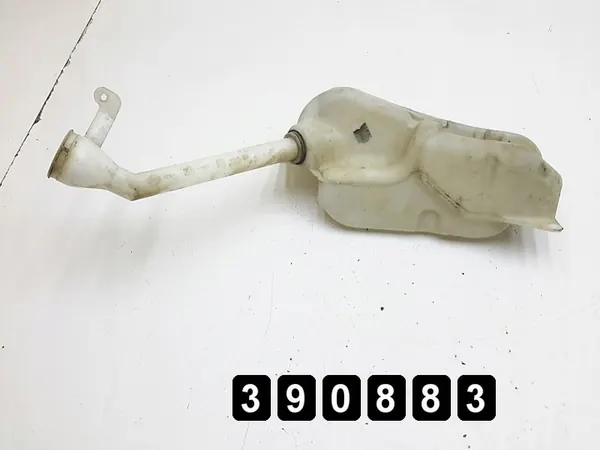 Nissan Qashqai+2 Tuulilasin Pesuainesäiliö image 2