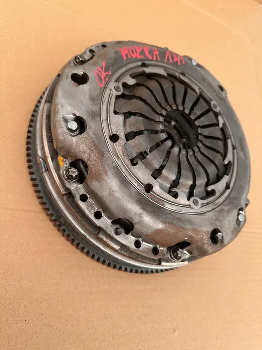 Kytkinpaketti kaksimassavanteella Opel 1.4 Insignia Astra Mokka OEM image 3