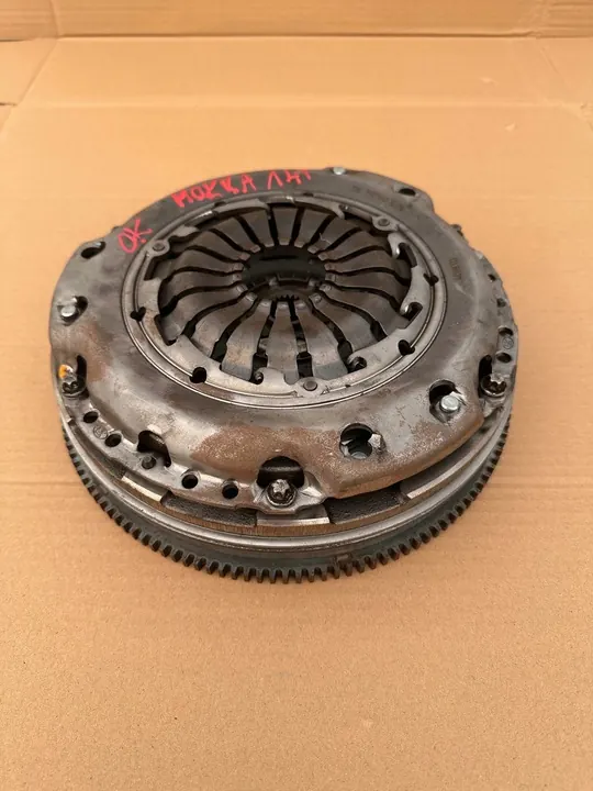 Kytkinpaketti kaksimassavanteella Opel 1.4 Insignia Astra Mokka OEM image 6