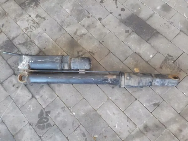 Vérin de levage de cabine Iveco - Pièce OEM image 2