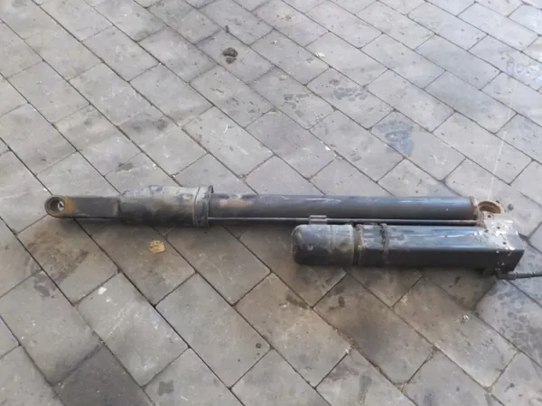 Vérin de levage de cabine Iveco - Pièce OEM image 3