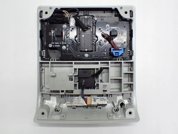 Lampe intérieure cabine OEM 3V0868487C pour Skoda Karoq image 3