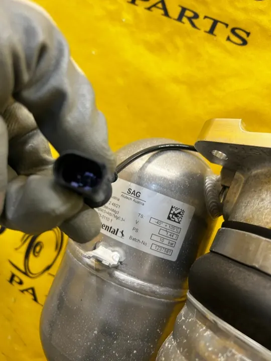 Amortisseur pneumatique arrière droit OEM 4N4616002F Audi A8 D5 image 3