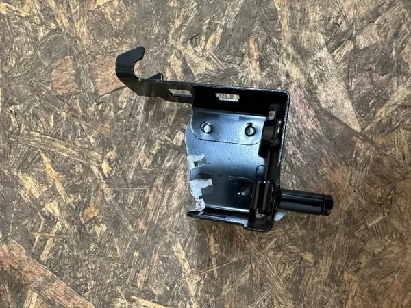Support d'aile gauche Mercedes Citan OEM A4208812400 image 2