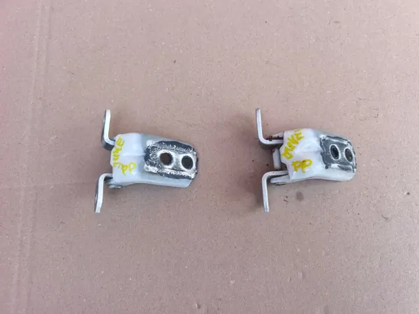 Nissan Juke Deurscharnier OEM QAB - Rechts Voor image 2