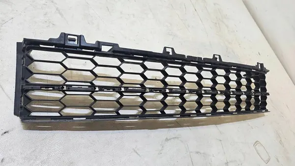 Griglia paraurti anteriore Skoda Superb III 3V0853677 image 3