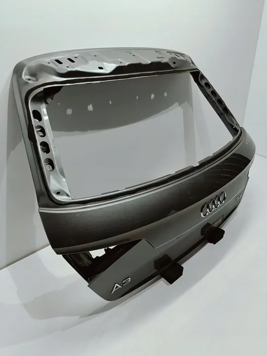 AUDI A3 8V Trunk Lid Rear Glass Lx7r OEM 8V4827025D image 4