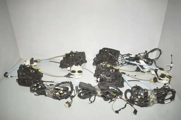 Ensemble de serrures avec fermeture BMW X5 (F15, F85) 7419842 image 1