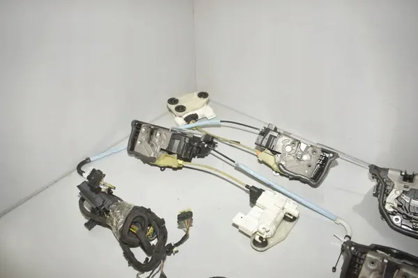 Ensemble de serrures avec fermeture BMW X5 (F15, F85) 7419842 image 5