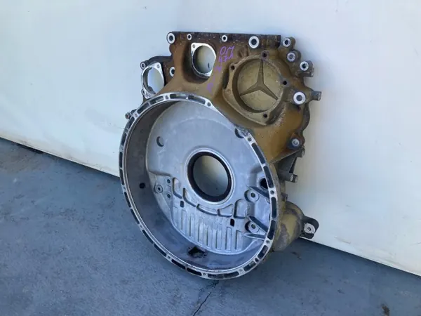 Couvercle de distribution Mercedes Actros MP4 OM471 OEM A4710157102 image 3