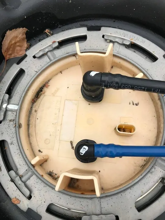 Sensor de nivel de combustible A2124700794 Mercedes W212 2.2 DCI image 3