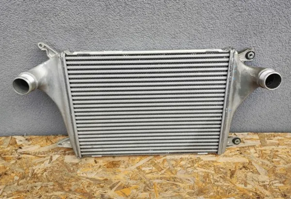 Intercooler OEM 68314790AA pour Jeep Wrangler Gladiator image 2