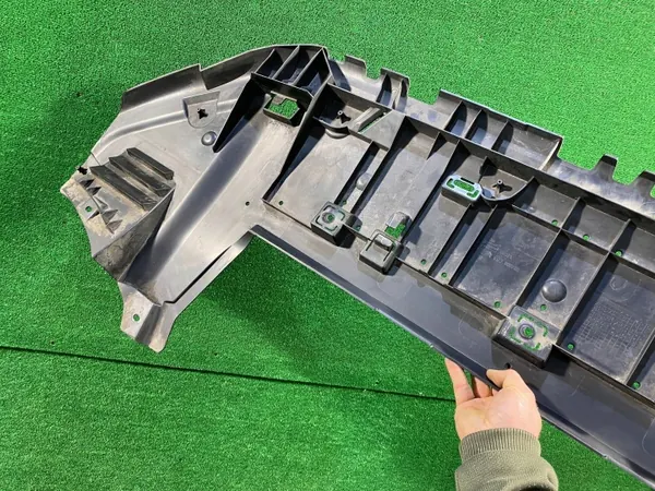 Placa de proteção OEM 9808501880 para Toyota Proace image 4