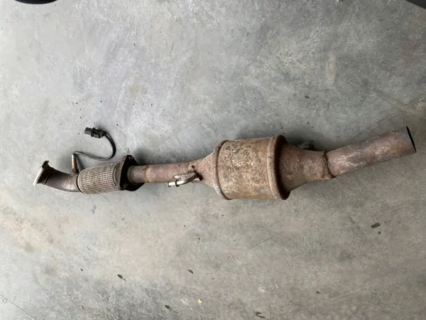 OEM 1350935080 Gebrauchter Katalysator 2.3/3.0 image 4