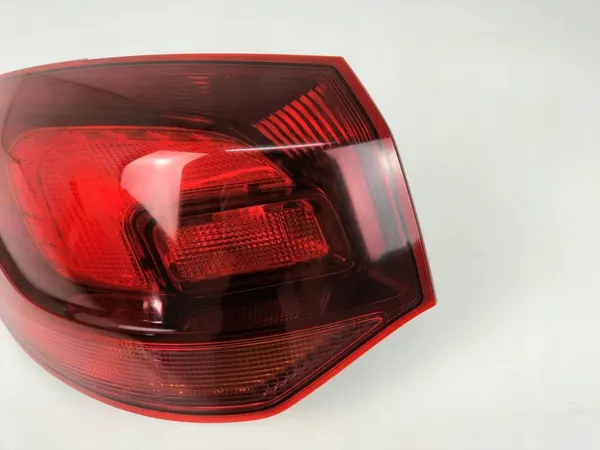 Vänster baklykta Opel Astra J 5D HB image 2