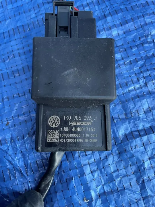Módulo Controlo Bomba Combustível Skoda Fabia III 1.0 TSI 1K0906093B image 3