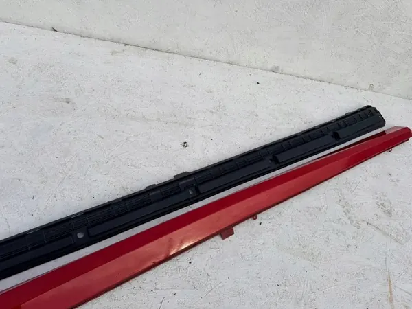 Audi A3 S3 8V Right Side Sill Red 8V5853860 image 3