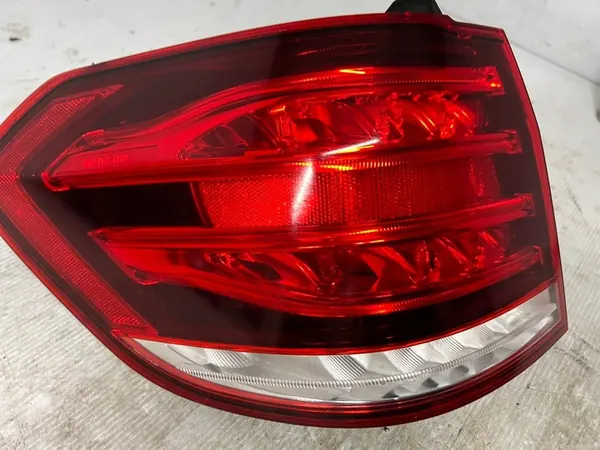 Linker achterlamp Mercedes W212 A2129061703 image 3