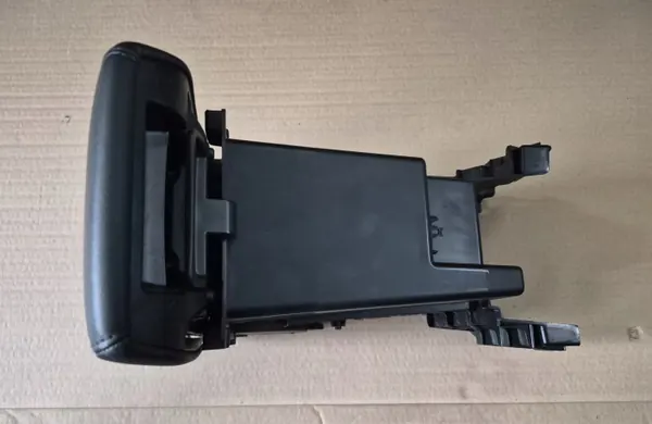Accoudoir OEM PODŁOKIETNIK TUNELU Cuir pour Suzuki Vitara image 4