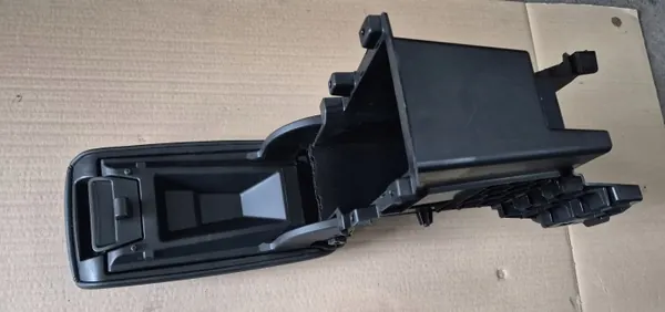 Accoudoir OEM PODŁOKIETNIK TUNELU Cuir pour Suzuki Vitara image 6