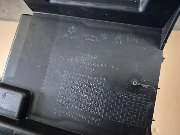 Accoudoir OEM PODŁOKIETNIK TUNELU Cuir pour Suzuki Vitara image 7