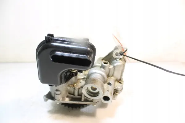 Bomba de aceite Mazda OEM A1504221074 para Mazda 2 III image 4