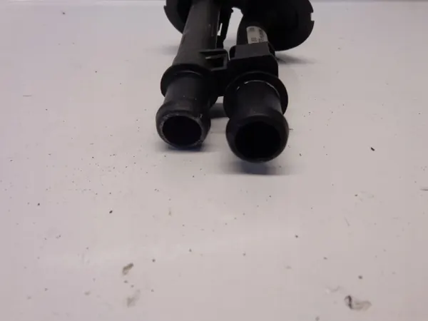 Tuyaux d'eau Volvo XC70 OEM 30781517 6G9N-8B571-AJ image 3