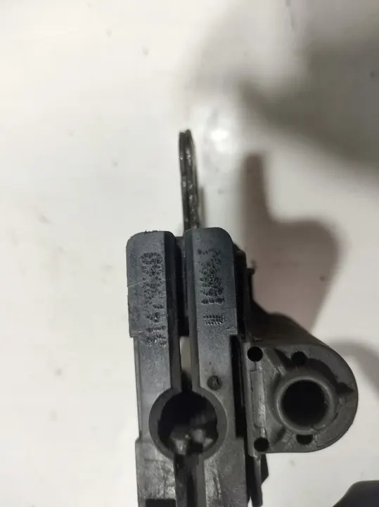 Motorhuvslås Volvo XC60 2015- OE 31479660 image 4