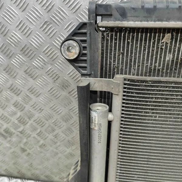 Peça refrigeração Ford Ranger OEM EB3G8005C2A 3.2L image 4