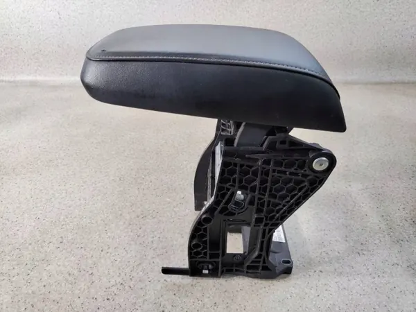 Accoudoir OEM AOP44494 pour Skoda Karoq - Occasion image 6