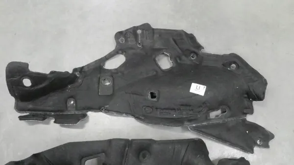 BMW OEM 7489839 7445269 Isolation Coffre Arrière Gauche image 5