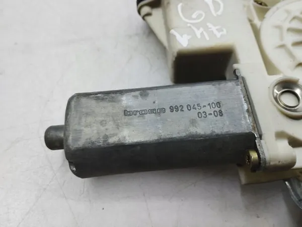 Toyota Corolla E120 E130 2003 Regulador de vidro traseiro direito OEM image 3