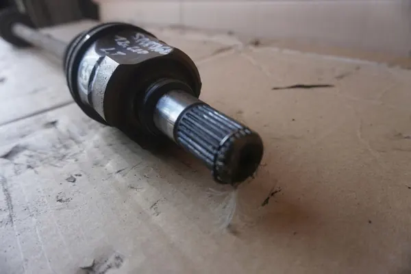 KIA SPORTAGE III SL Vänster Bakaxel 496002Y000 image 3